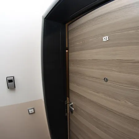 Luxury Premium *